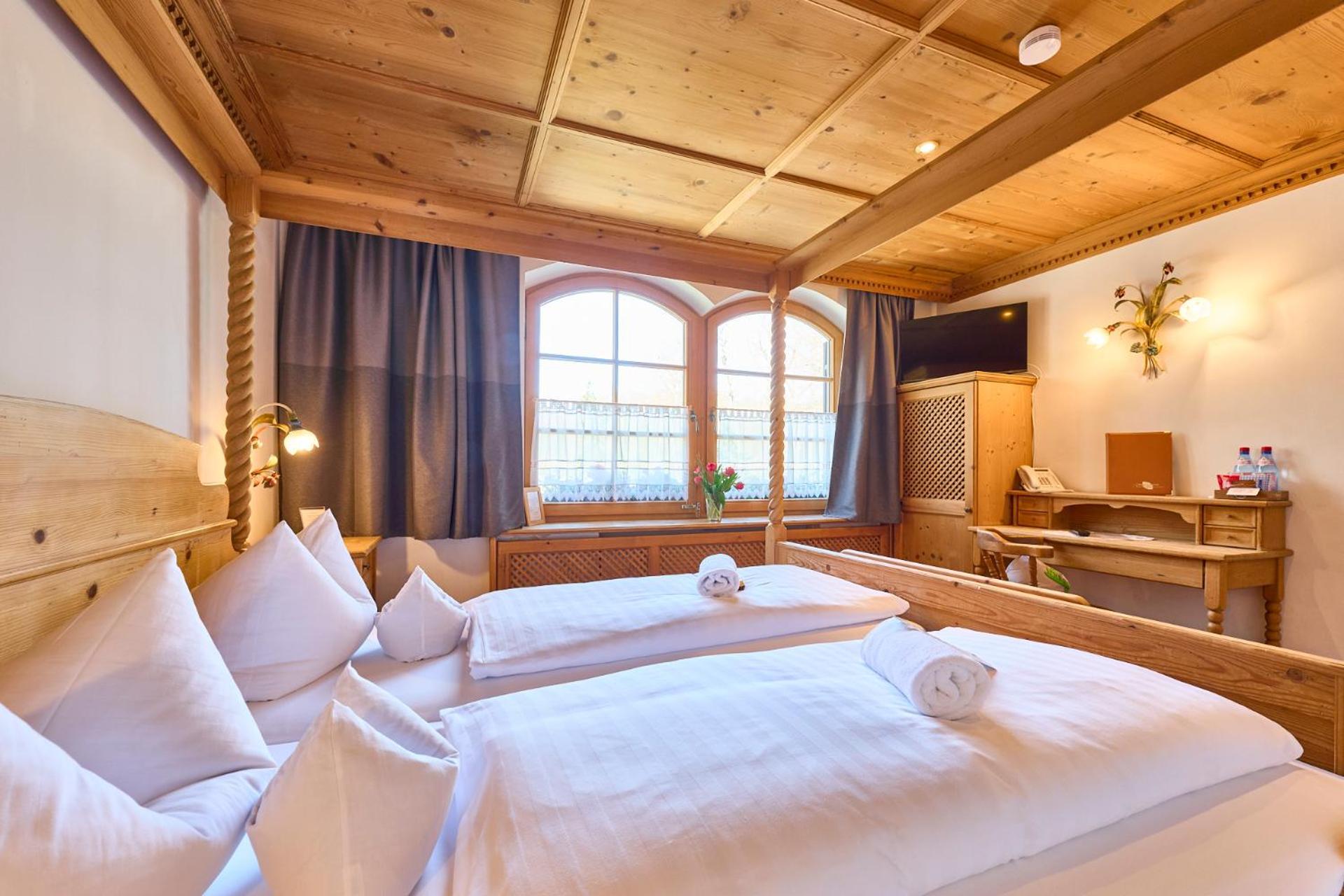 Hotel Waldgasthof Buchenhain Baierbrunn Buitenkant foto