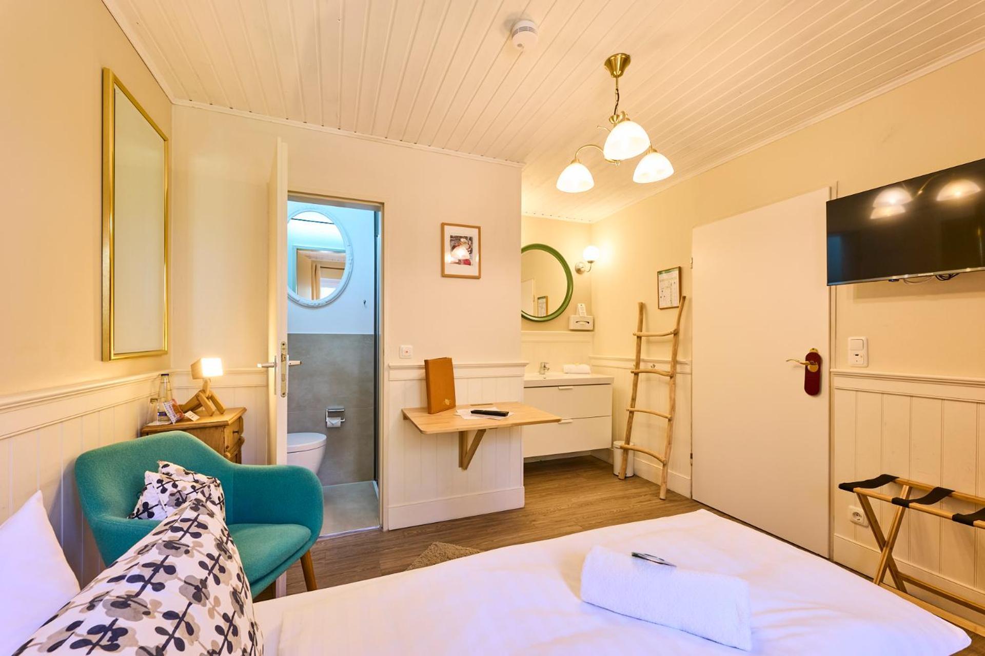Hotel Waldgasthof Buchenhain Baierbrunn Buitenkant foto
